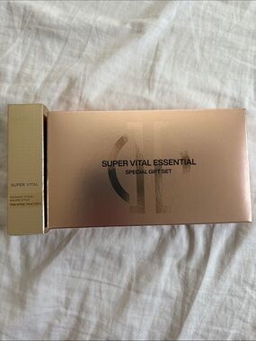 NIB IOPE Super Vital Radiant Stick & Super Vital Essential Special Gift Set